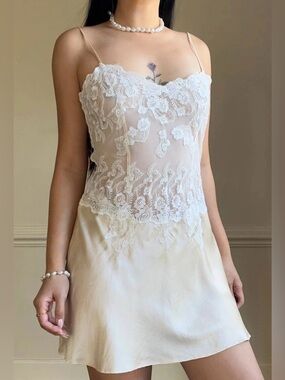 Vintage Victoria’s Secret Y2K Silk Lace Blush Slip Dress Chemise Lingerie Size M